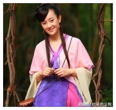 「清純玉女」到「滿臉科技」，這3位整容的女星，一個比一個心酸