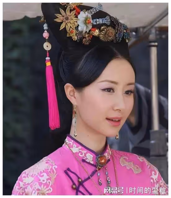 「清純玉女」到「滿臉科技」，這3位整容的女星，一個比一個心酸