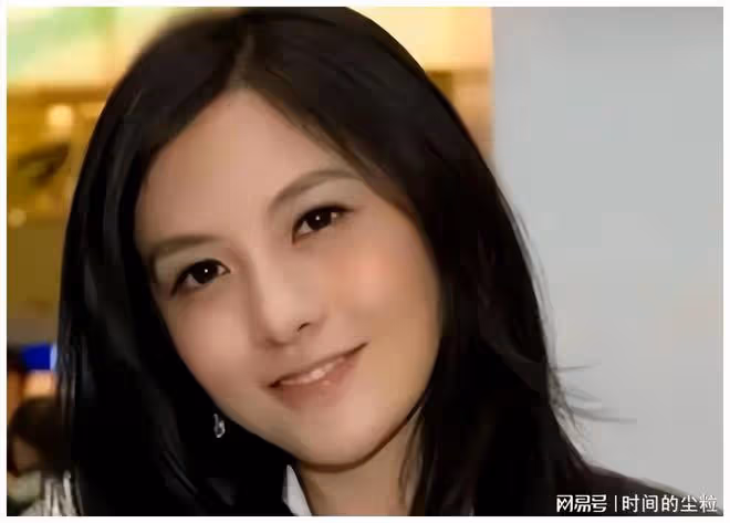 30歲女富豪坐擁5百億資產，卻下嫁給湖南「窮小子」，現狀如何？