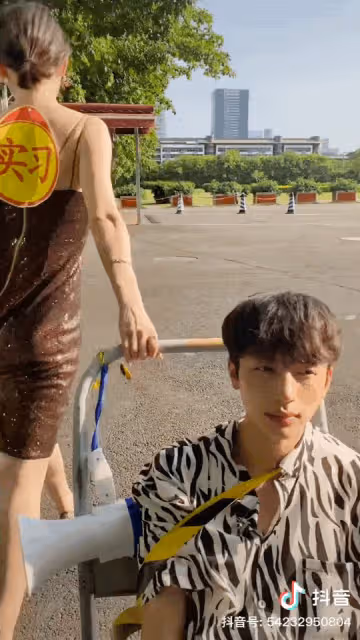 全網最油膩女海王來了！半年漲粉超千萬，追她的男人排到宇宙盡頭