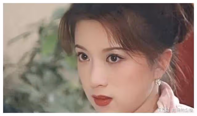凌晨3點，身價百億藏黎璐被電話驚醒：於冬愛上我了，你讓位吧