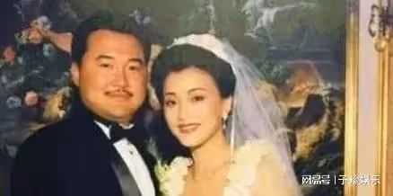 楊瀾透漏和小職員丈夫離婚原因：我當年年紀小，還不懂愛情