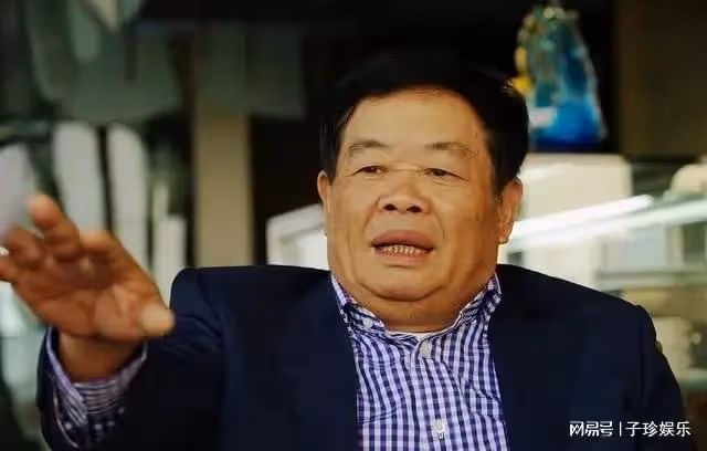 曹德旺：房子不值錢，有房子的趕緊賣掉！王健林：房地產不會崩