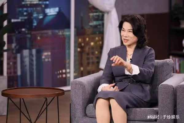 董明珠怒斥股東：我5年不給你們分紅，又能拿我怎麼樣，話那麼多