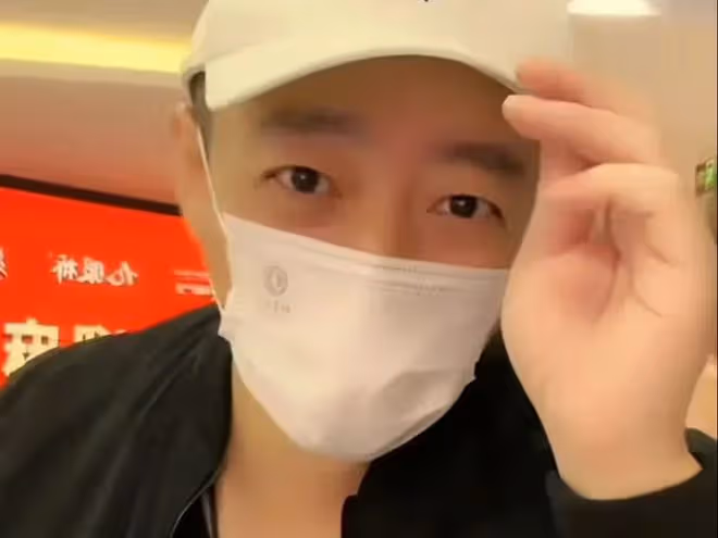 汪小菲：比前些天精神了不少，能回歸事業很開心，算是度過了難關