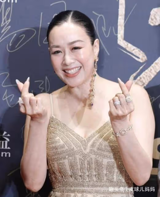「婦女胯」和「少女胯」有差別嗎？看看鐘麗緹，就能一目了然