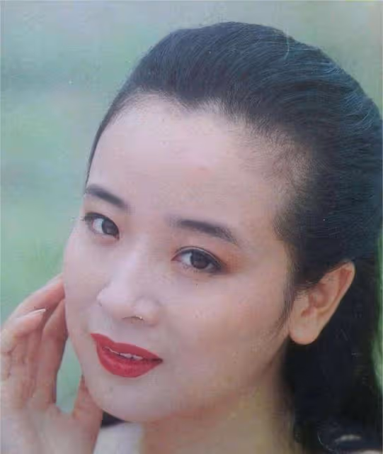 陳小藝：從「熒幕女神」到「不忠誠慣犯」，25年婚姻是放縱還是成全