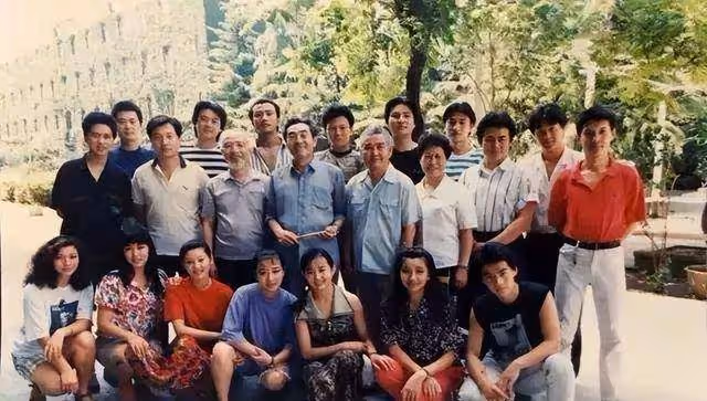 陳小藝：從「熒幕女神」到「不忠誠慣犯」，25年婚姻是放縱還是成全