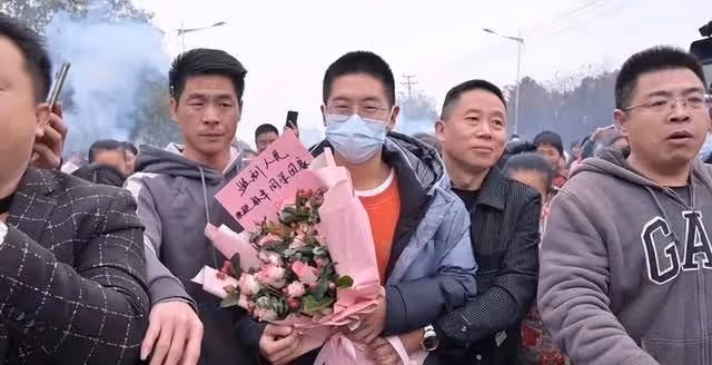 孫卓回家滿一周年，孫海洋夫婦選擇設宴慶祝，卓寶回家後變化大