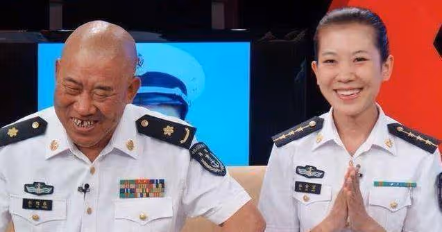 有種「基因」叫杜旭東的女兒，你以為很醜？看看正臉再說話