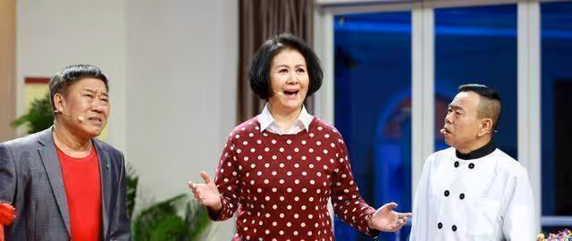 有種「基因」叫杜旭東的女兒，你以為很醜？看看正臉再說話