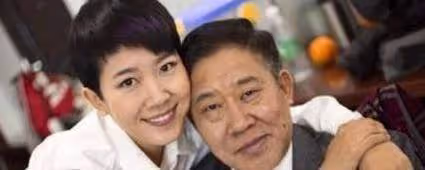 有種「基因」叫杜旭東的女兒，你以為很醜？看看正臉再說話