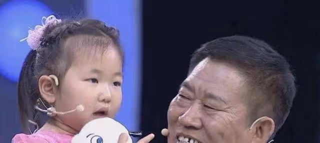 有種「基因」叫杜旭東的女兒，你以為很醜？看看正臉再說話