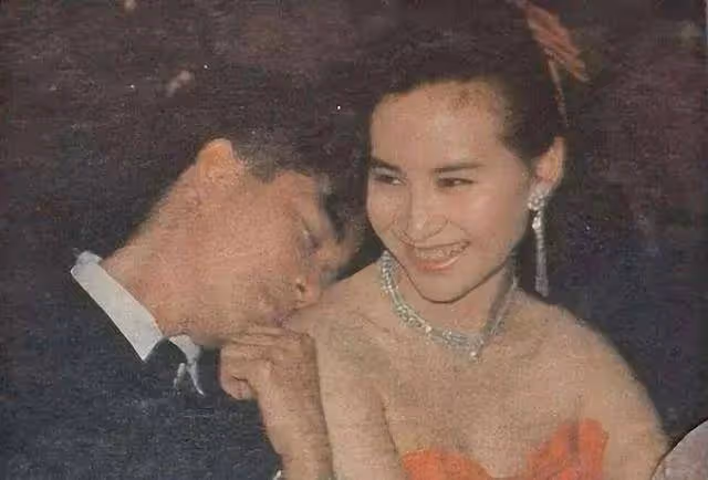 何超瓊近照：頭髮花白身材臃腫，眼神落寞，61歲仍單身將孤獨終老