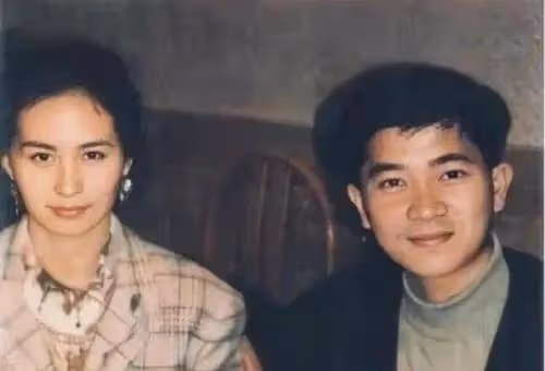 何超瓊近照：頭髮花白身材臃腫，眼神落寞，61歲仍單身將孤獨終老