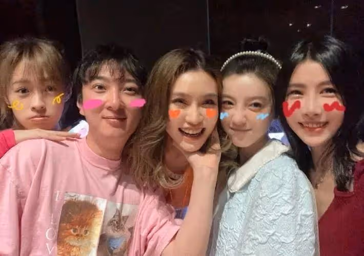 王思聰將萬元衣服穿成地攤貨，總換女朋友是因為沒心動過很可憐