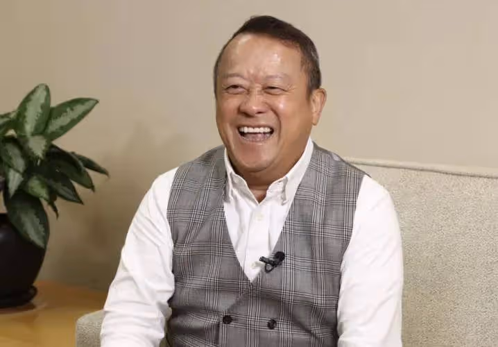 曾志偉被偶遇：又瘦又矮頭髮花白威風不起來，與譚詠麟相差甚遠