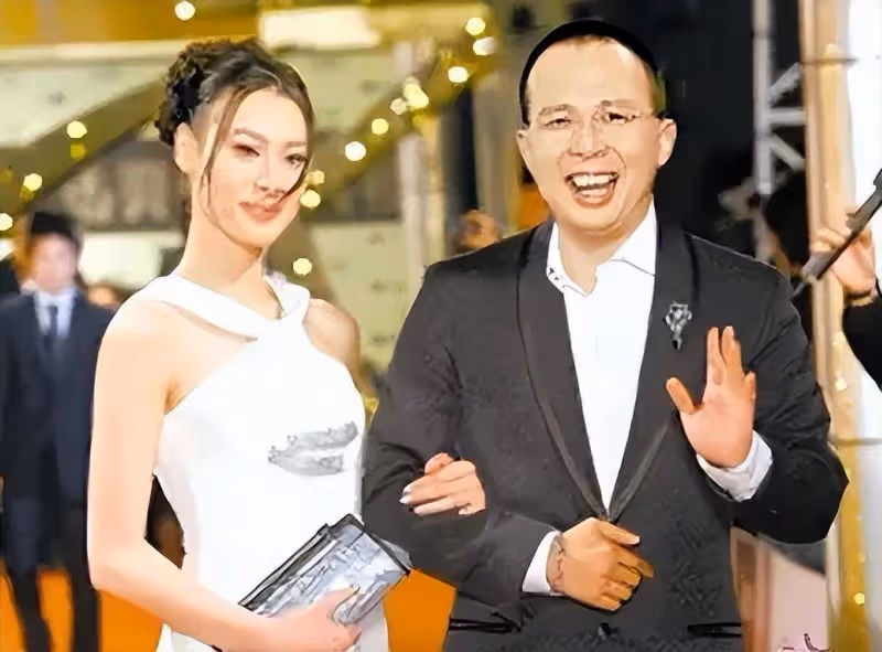 梁洛施：夢斷豪門，有錢有娃無老公無自由，35歲瘦到脫相很落寞