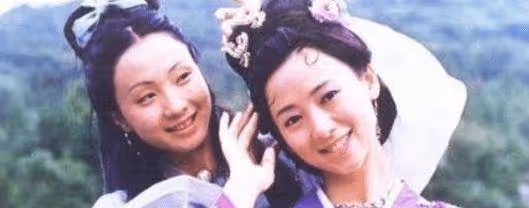 她因拍性感片走紅，後轉型成功閃婚嫁富豪，今二婚家庭美滿幸福！