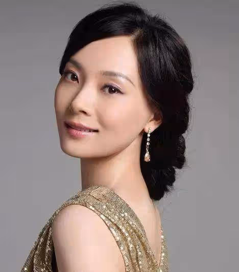 她出道17年零緋聞，有「旗袍女皇」的美稱，值得你細細品味