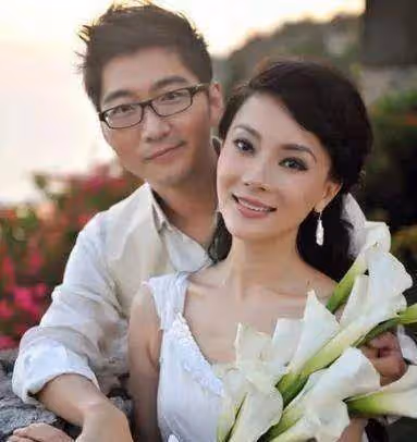 她出道17年零緋聞，有「旗袍女皇」的美稱，值得你細細品味