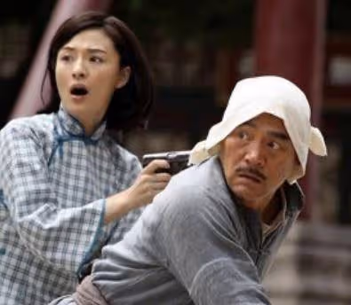 他是國家一級演員，離婚時凈身出戶，如今兒子為他掙足了面子！