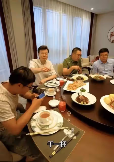 李彬：大病後主動給人敬酒被無視很尷尬，郭德綱心想你也有今天
