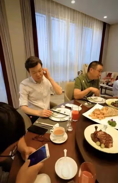 李彬：大病後主動給人敬酒被無視很尷尬，郭德綱心想你也有今天