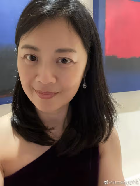 姜豐曬與老公孩子聚餐照遭嘲諷:總是那麼高調,實際沒人關心你