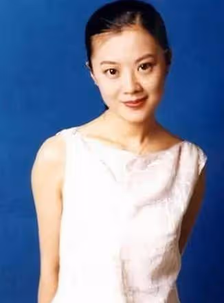 姜豐曬與老公孩子聚餐照遭嘲諷:總是那麼高調,實際沒人關心你