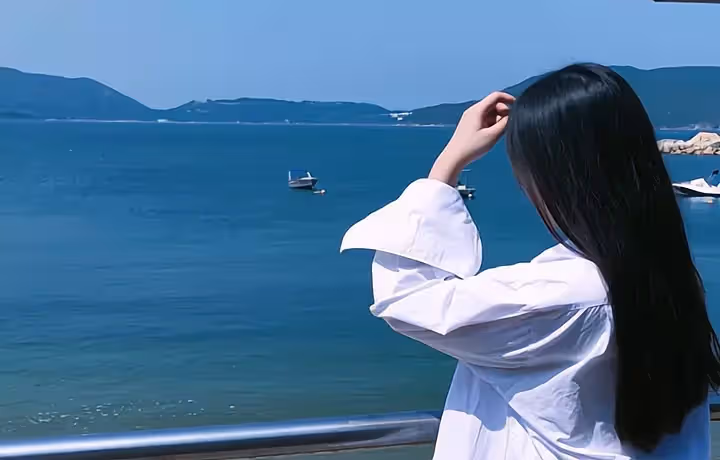 遠嫁10年,母親凌晨5點的簡訊,讓我看清了選擇的代價