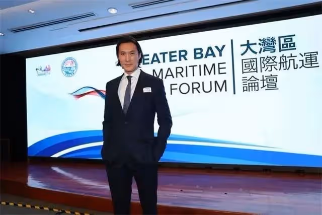 贏了弟弟接手百億家產，卻為嫁小十幾歲男友，40歲還冒險連生兩子