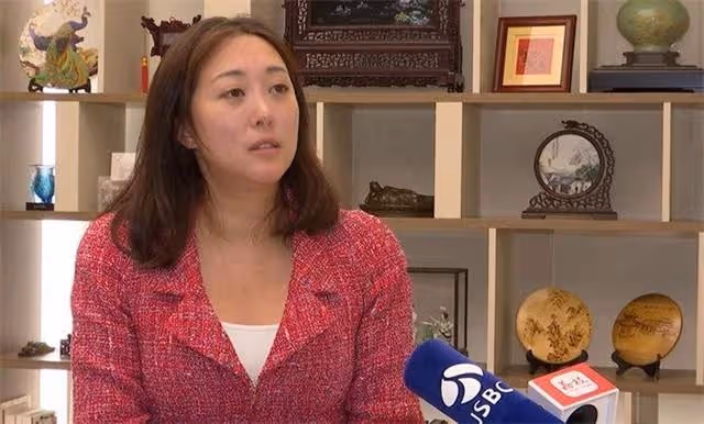 贏了弟弟接手百億家產,卻為嫁小十幾歲男友,40歲還冒險連生兩子