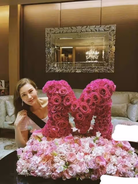 李嘉欣迎社死瞬間？耍夠心機才嫁給許晉亨，劉鑾雄發布會信息量大