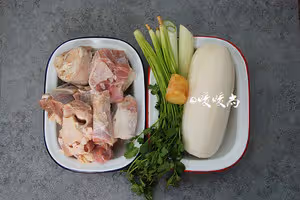 滋補禦寒白蘿蔔羊骨湯