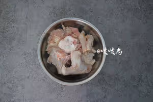 滋補禦寒白蘿蔔羊骨湯