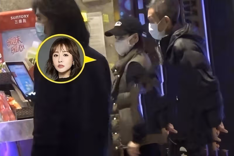 「令妃」李純戀情曝光!與馬頔機場秀恩愛,男方霸氣從身後抱起她