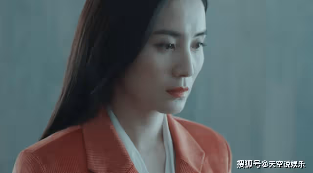 《縱有疾風起》踩著男友上位,再以身相許,爍冰一開始就選錯了婚紗