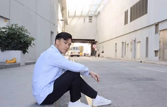 TVB「御用弟弟」升級做奶爸!新劇帶娃很享受,自曝拍裸戲不尷尬