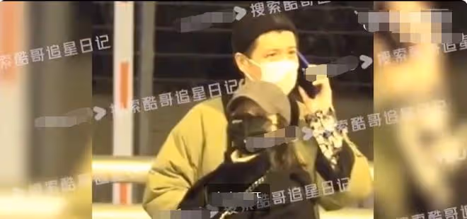 曝當紅女星戀情!與男友同回家中疑已同居,路邊摟抱打鬧動作親昵