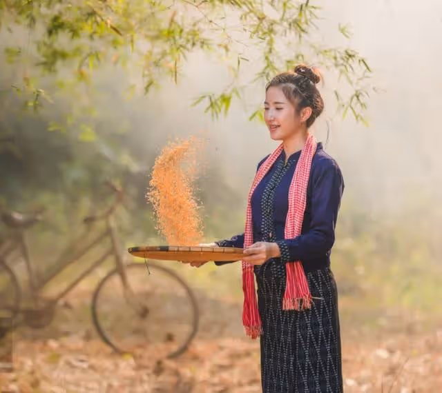 婆婆做飯就腰疼,小姑子洗衣就手疼,女人回娘家半年,毛病全好了