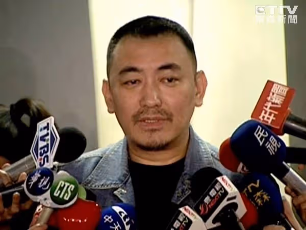 欠下2億鉅債！56歲本土劇男星「破產賠光身家」暴瘦30公斤「10年拚命還債」新年喊話：明年要更拚