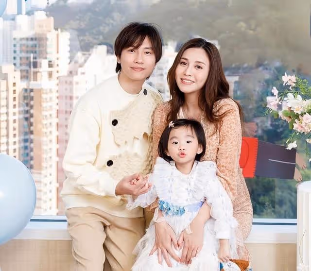恭喜！香港人氣女星宣布二胎懷子，自曝孕吐嚴重皮膚變差