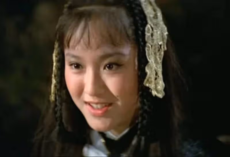 她曾是台灣當紅女星,兩度失婚被稱作萬梓良前妻,今64歲再度出鏡,優雅從容,終於找到自我