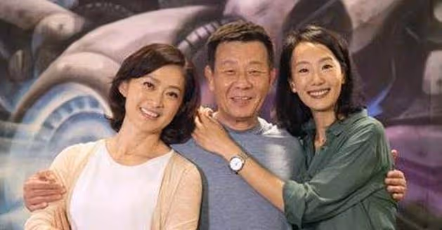一妻一妾住樓上樓下,兩人共處36年都在隱忍,68歲寇世勛仍奔波賺錢,哀嘆:來世不再娶倆老婆