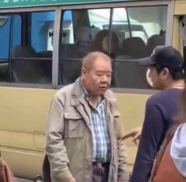 71歲肥貓鄭則仕：住貧民窟十年還清8000萬欠款，妻子患病仍愛心捐款