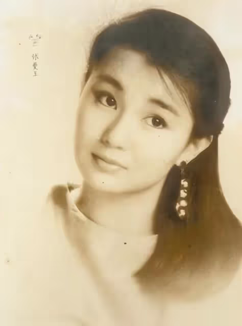 息影18年！58歲張曼玉「近況曝光」　身形乾瘦住貧民區「不婚無子」直言：每天過得很快樂