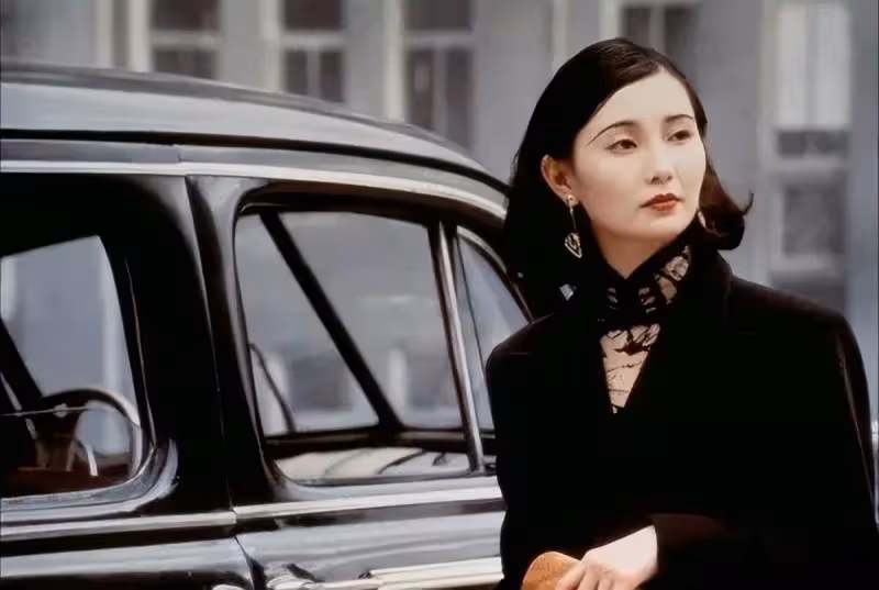 息影18年！58歲張曼玉「近況曝光」　身形乾瘦住貧民區「不婚無子」直言：每天過得很快樂