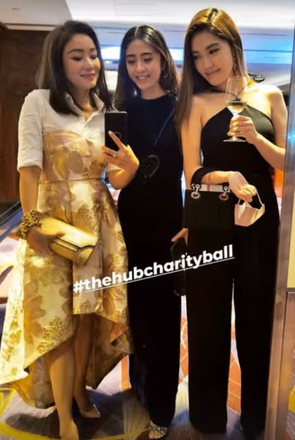 湯鎮宗倆女兒罕同框！長相相似美貌出眾，長女將嫁馬國明心情好