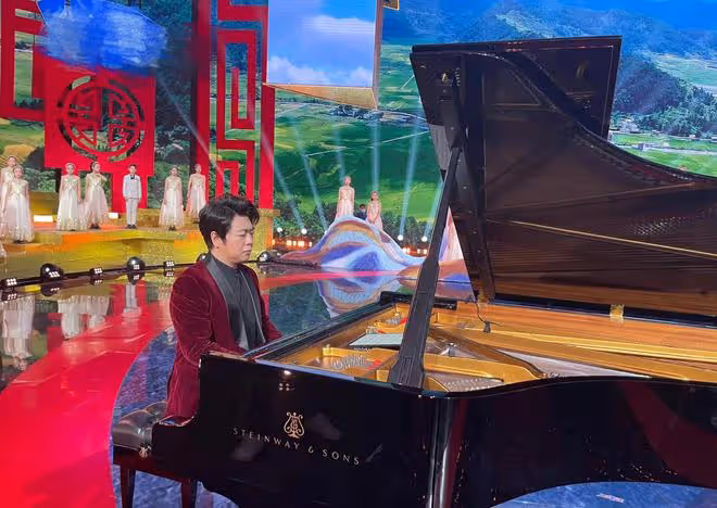 郎朗吉娜新代言泡湯？官方親自解釋，郎朗曬春晚彩排自證清白